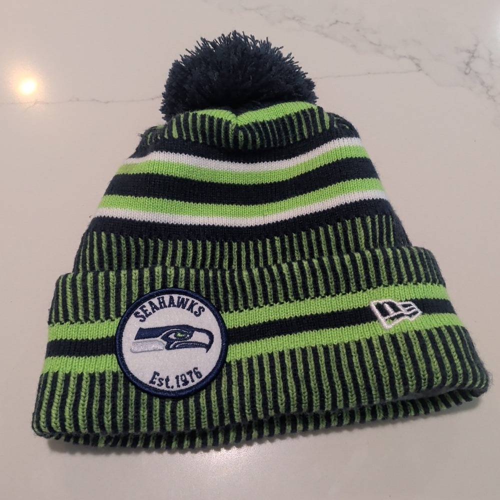 New Era NFL Adult OS Seattle Seahawks Fleece Lined Knit Beanie Bauble Striped